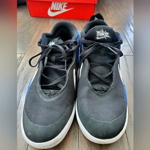 NIKE BIG KID TEAM HUSTLE D10 